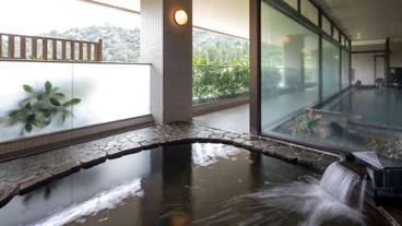 屋外スパ浴槽 / 1