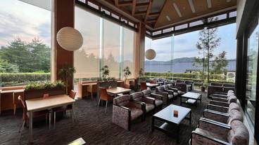 ロビーラウンジ / 2