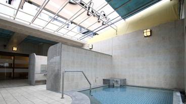 屋外スパ浴槽 / 1