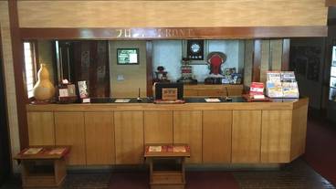 内部エントランス / 2