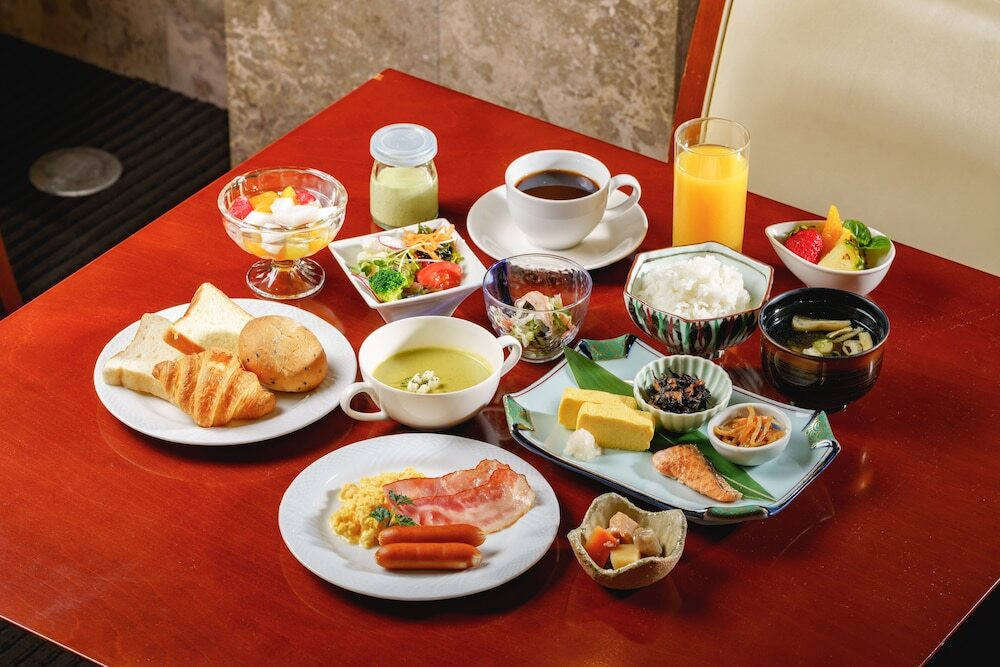 カフェラウンジで岡山の地元の味たっぷりの朝食を3463306