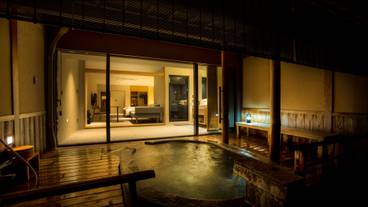 露天風呂付き洋室のお風呂(例2) / 4