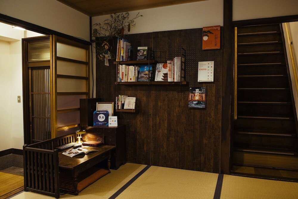 ロビー応接スペース