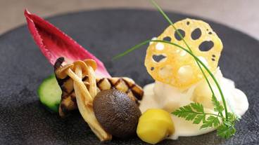 食事・飲み物 / 3