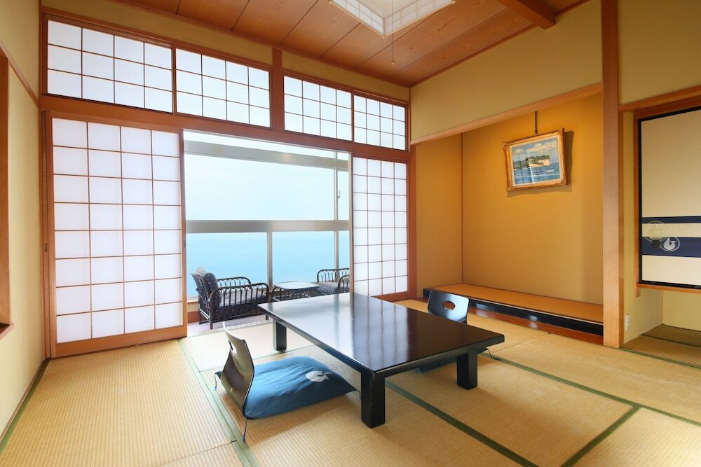 富山湾を見渡す絶景と美人の湯がある旅館4231592