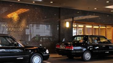 施設の入り口 / 21