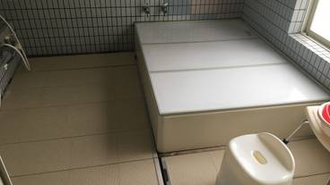 屋内スパ浴槽 / 1