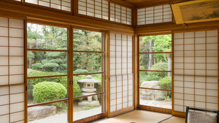 準貴賓室 (1階庭園側, 禁煙)