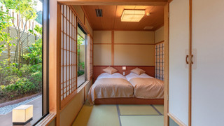 [2階和室] 源泉掛流し露天風呂+半露天風呂+個別庭園