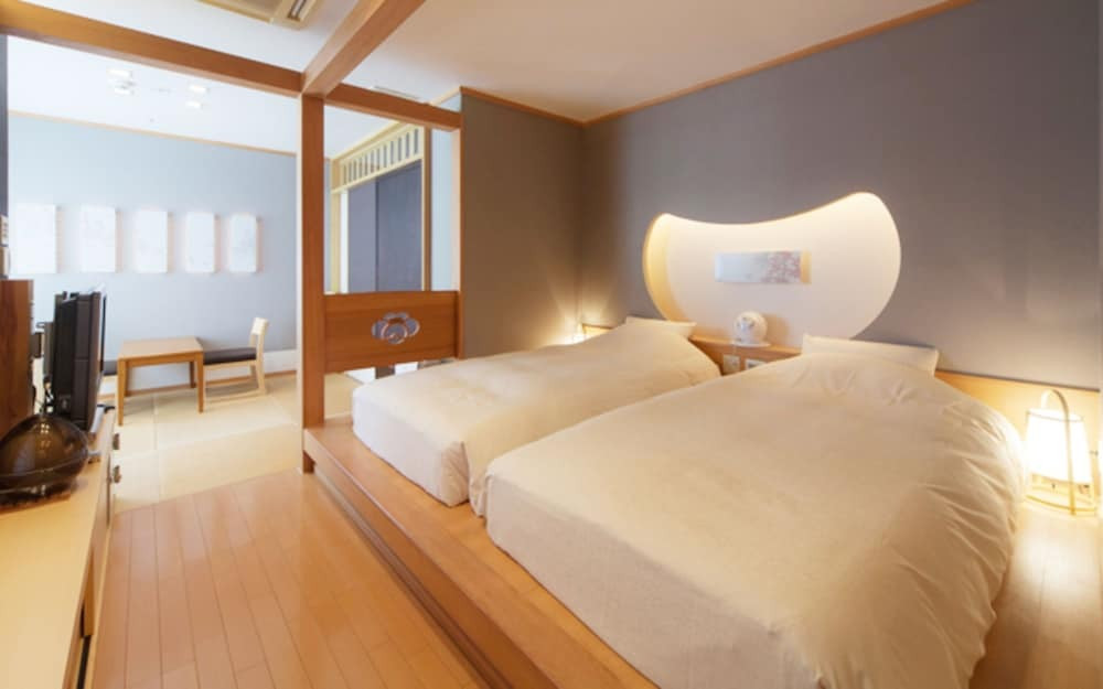 3.和とフレンチの融合「CHAHARU離れ 道後夢蔵」4263603