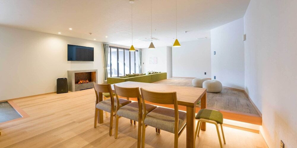 客室内のダイニングエリア