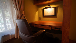 スーペリア トイレ付・シャワールームなし (禁煙)(中庸)