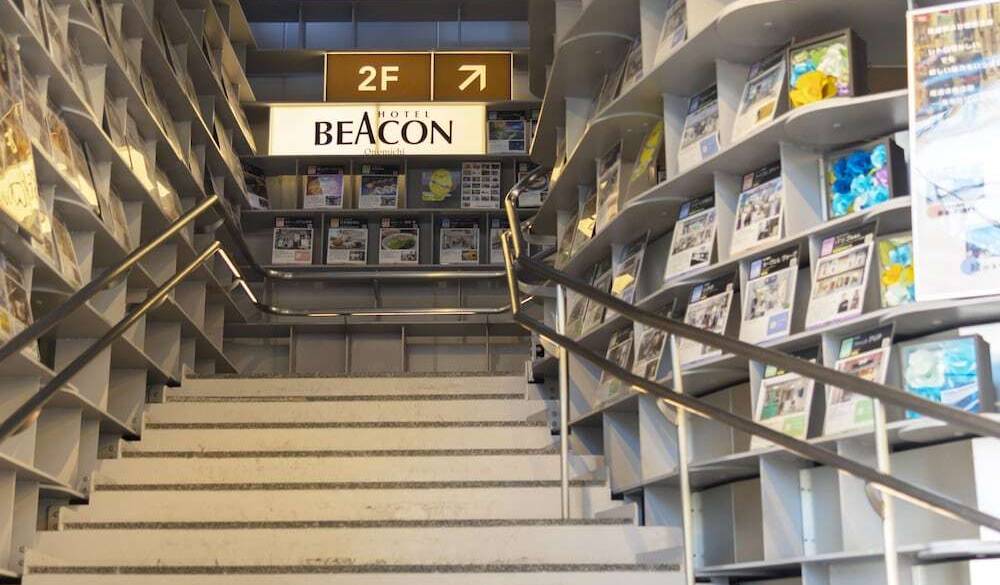 JR尾道駅からホテルへの階段 / 1