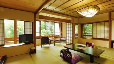 着物で彩られた全館畳敷きの宿 楽山やすだ（キモノデイロドラレタゼンカンタタミジキノヤド ラクヤマヤスダ） / 2