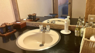 [本館] ぼたん ~ 源泉かけ流し半露天檜風呂 - 和洋室