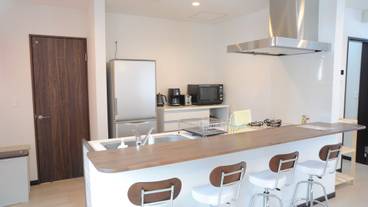 客室内のダイニングエリア / 14