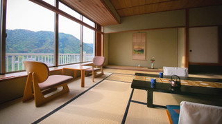 [錦川側 - 和洋室] 8-12.5畳 + 2 ベッドルーム, 喫煙可