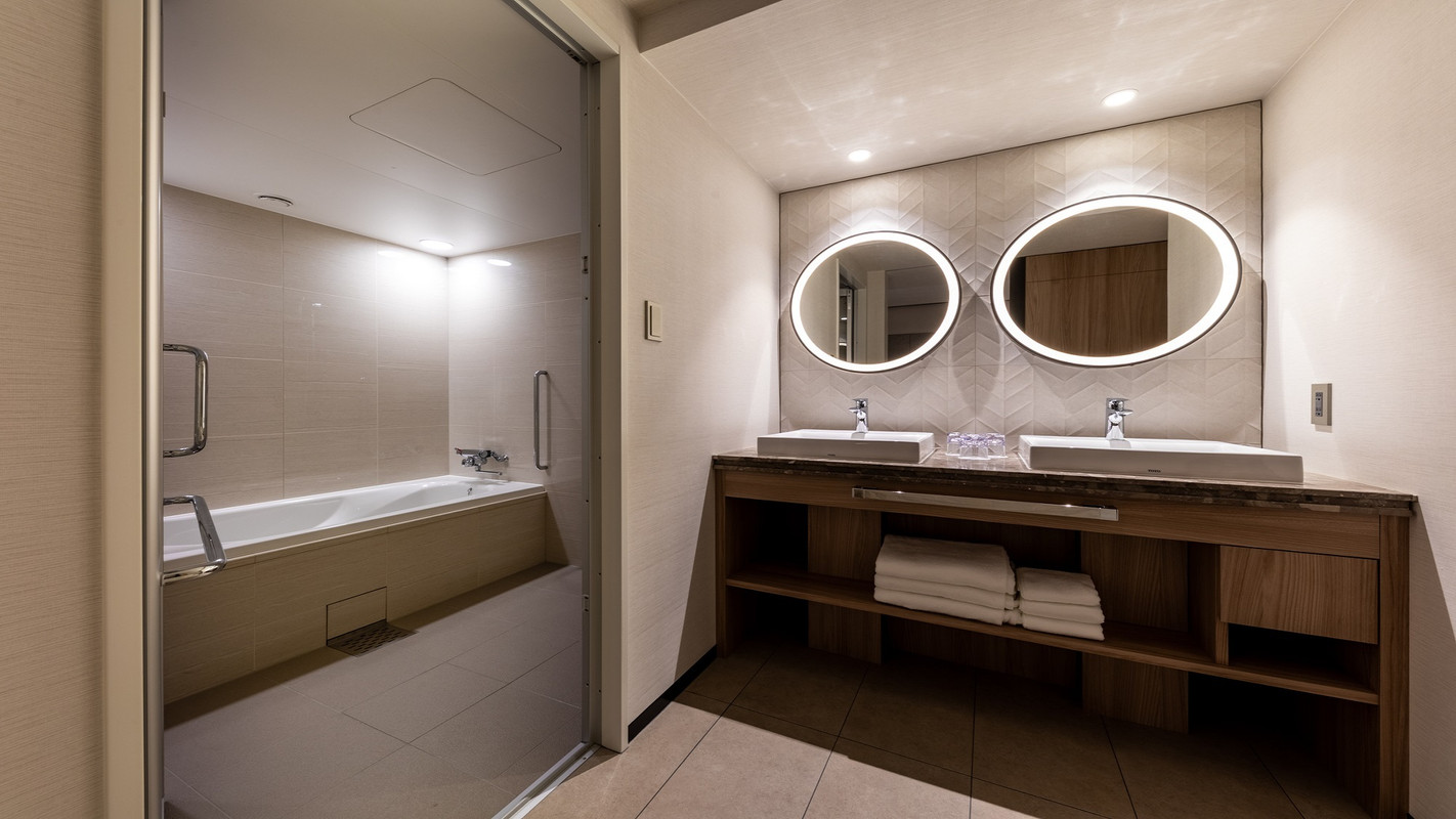 デラックストリプルバスルーム