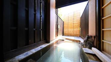 Bath / 12