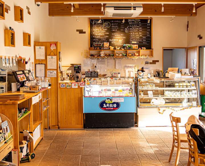 ミルク工房の内観 / 3