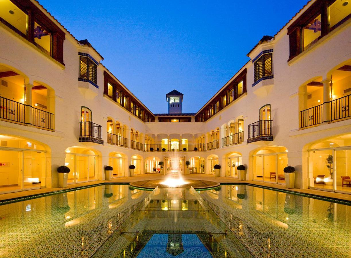 まるで南欧！異国情緒満点のホテルで潮風感じる優雅なバカンスを3360635