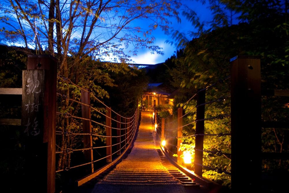 全室離れで客室露天風呂付き。1万坪の森に包まれる贅沢宿3391142