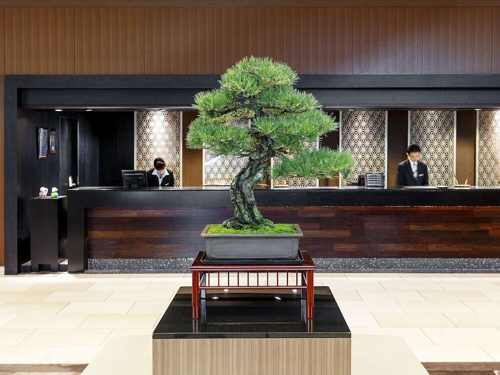 フロント