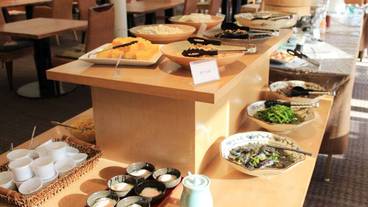 朝食スペース / 13