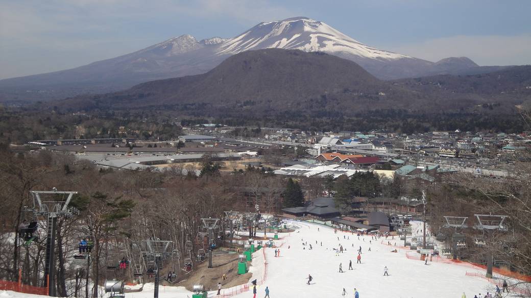 冬の軽井沢は
スキー場で雪遊び♪ / 1