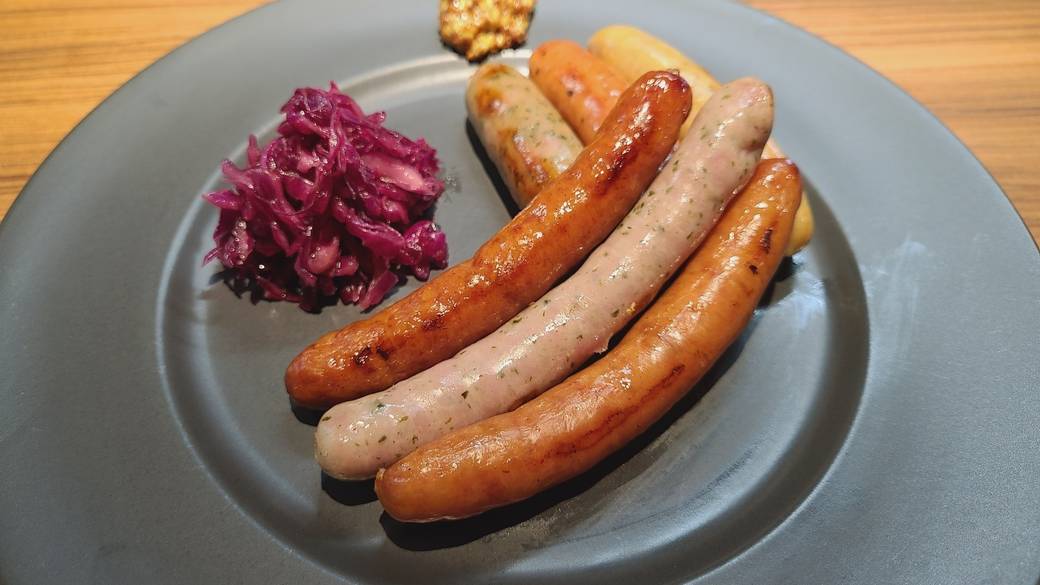 6種のソーセージ盛合せ / 2