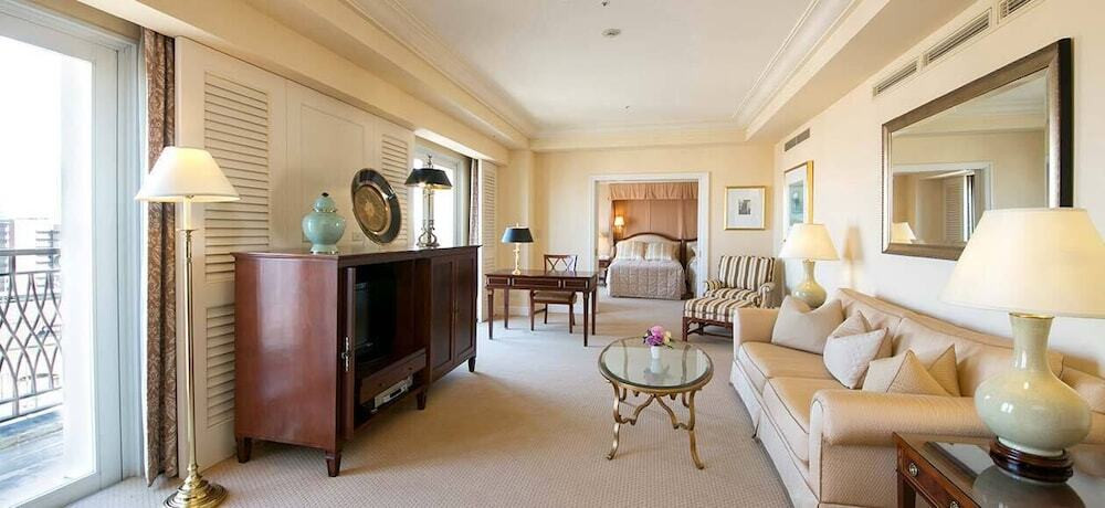 豪華で煌びやかなお部屋「プレジデンシャルスイート」に注目！3404247