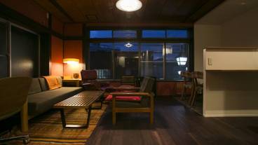 ロビーラウンジ / 12