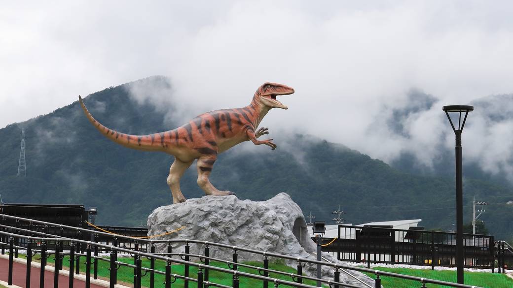 道の駅恐竜渓谷かつやまの恐竜像 / 1