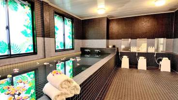 屋内スパ浴槽 / 1