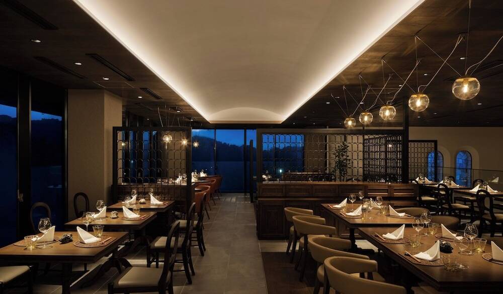 「ray bar」内観 / 1