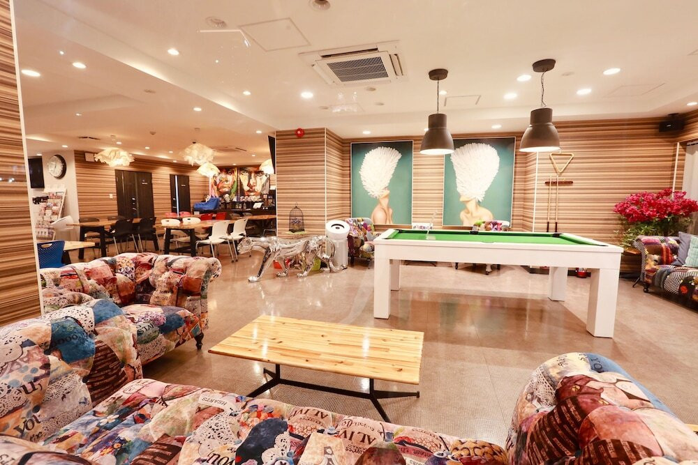 ロビーラウンジ