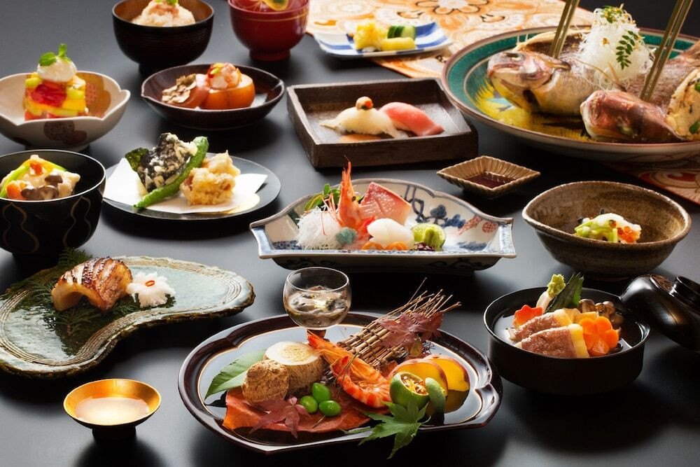 専用の料亭「千尋」で贅を極めた加賀会席3925756