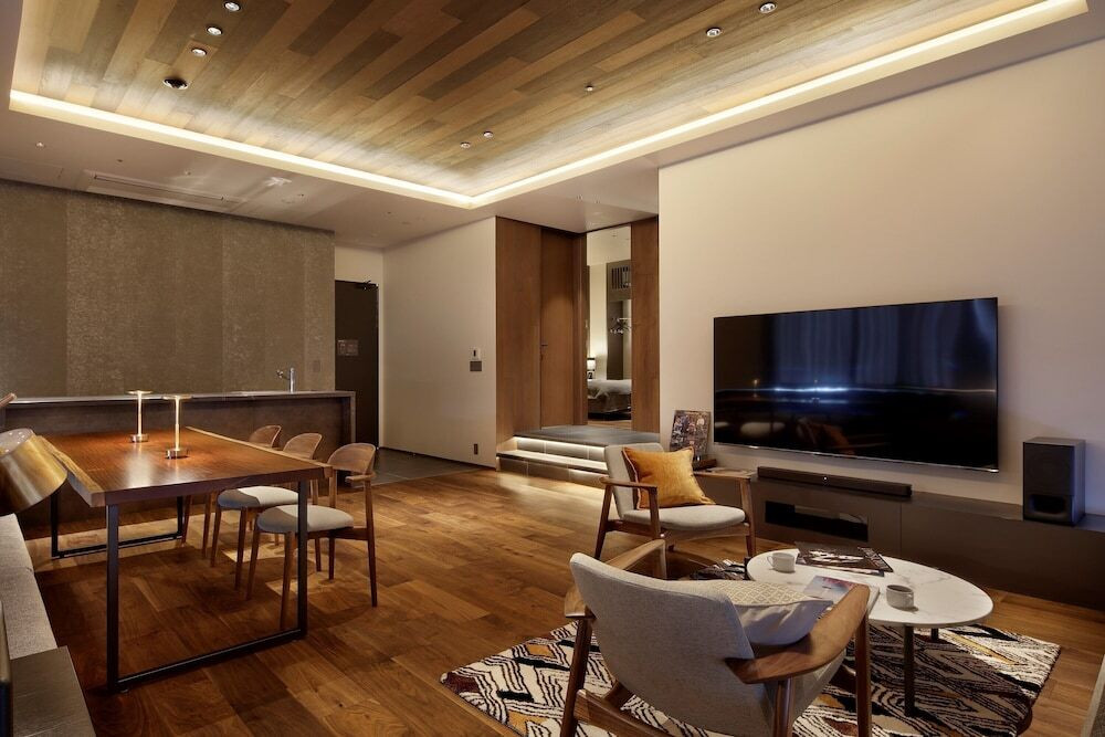 客室内のダイニングエリア