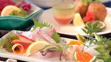 食事・飲み物 / 4