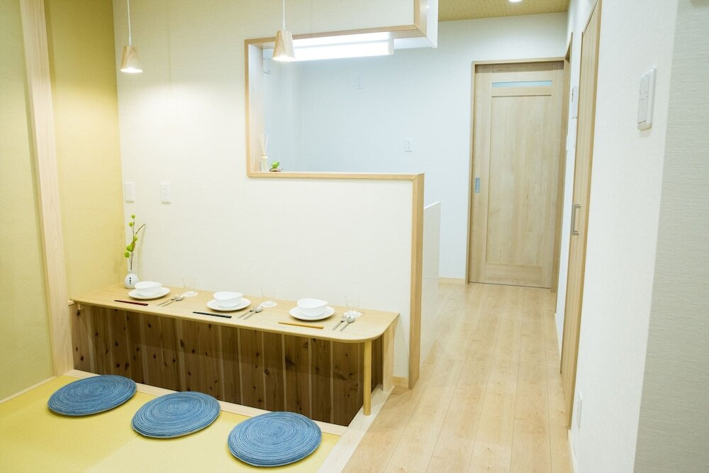 客室内のダイニングエリア