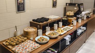 朝食ビュッフェ / 11