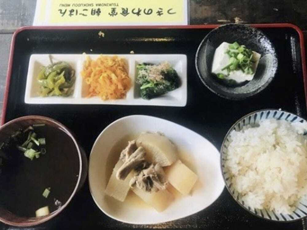 朝食