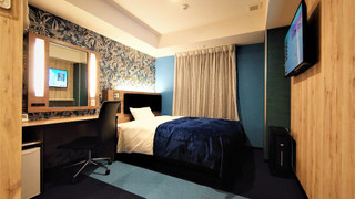 ダブルルーム ダブルベッド 1 台 喫煙可