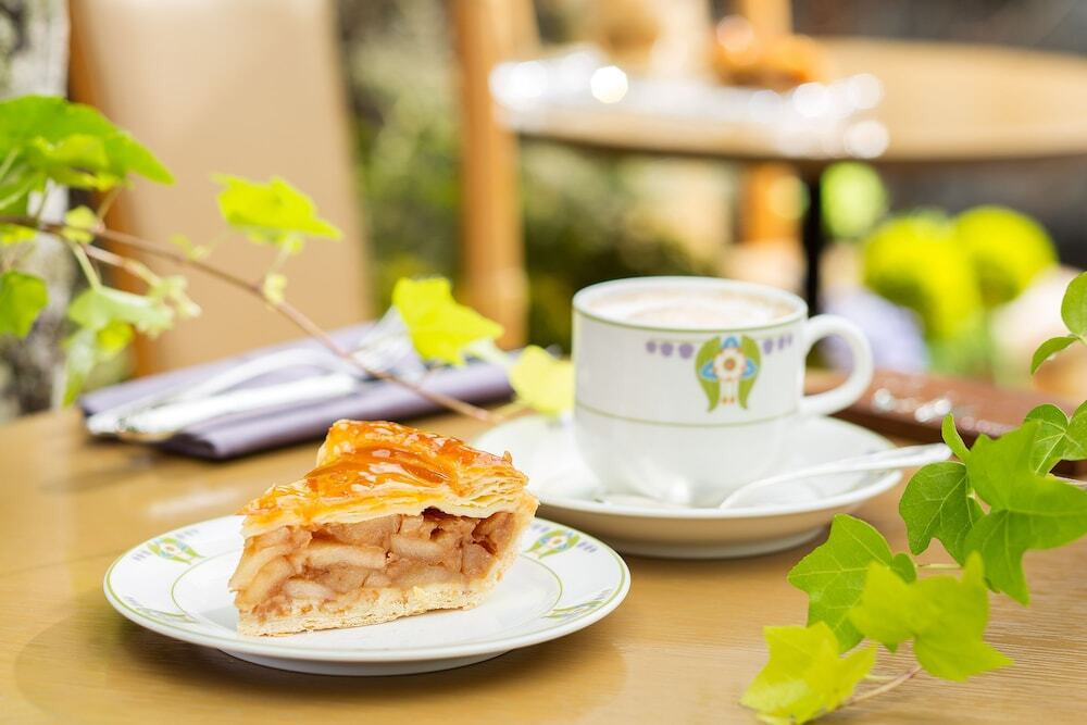 レストランやバーも高級感たっぷり3496253