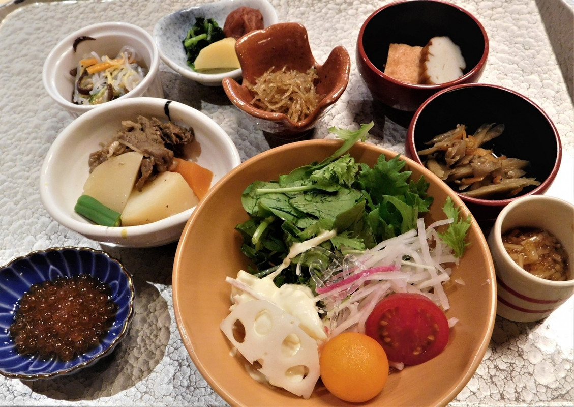 バイキング式の朝食バイキング式