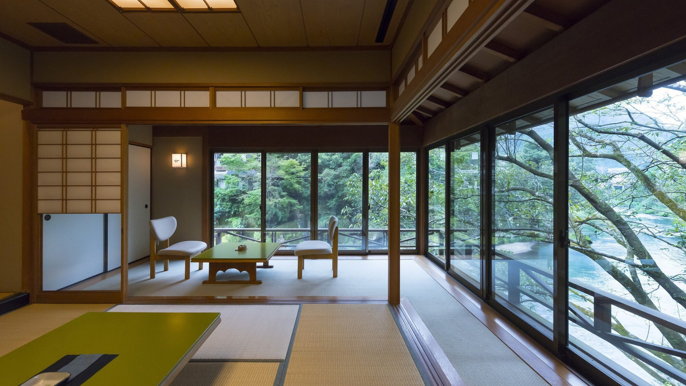 天降川を眺めながら温泉に浸かれるお宿3654787