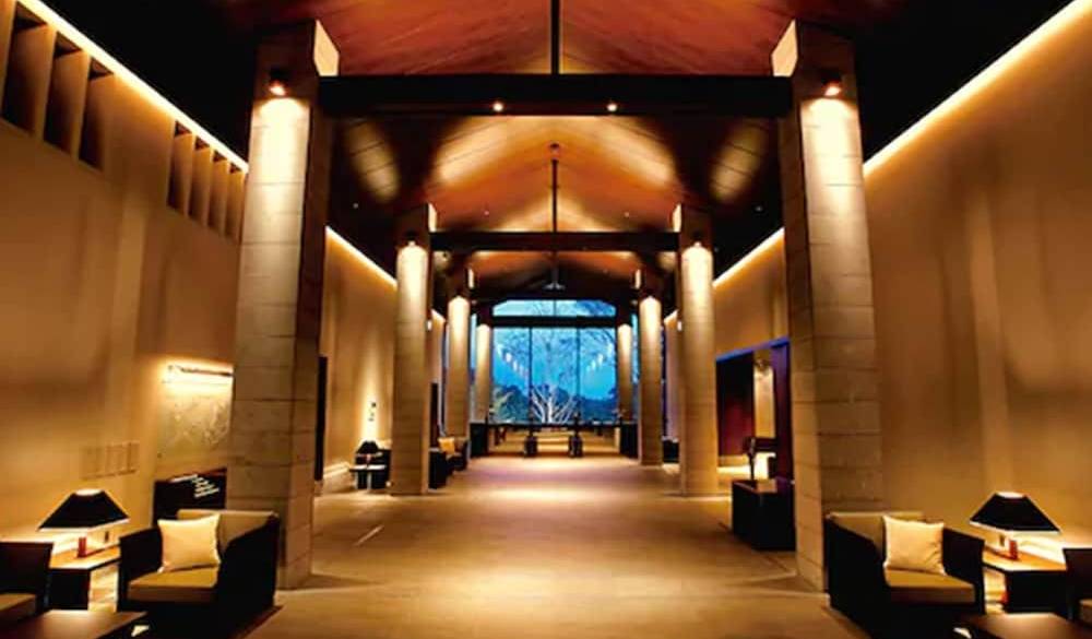 フロントロビー / 2