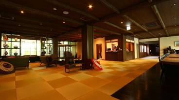 ロビーラウンジ / 6