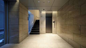 内部エントランス / 2