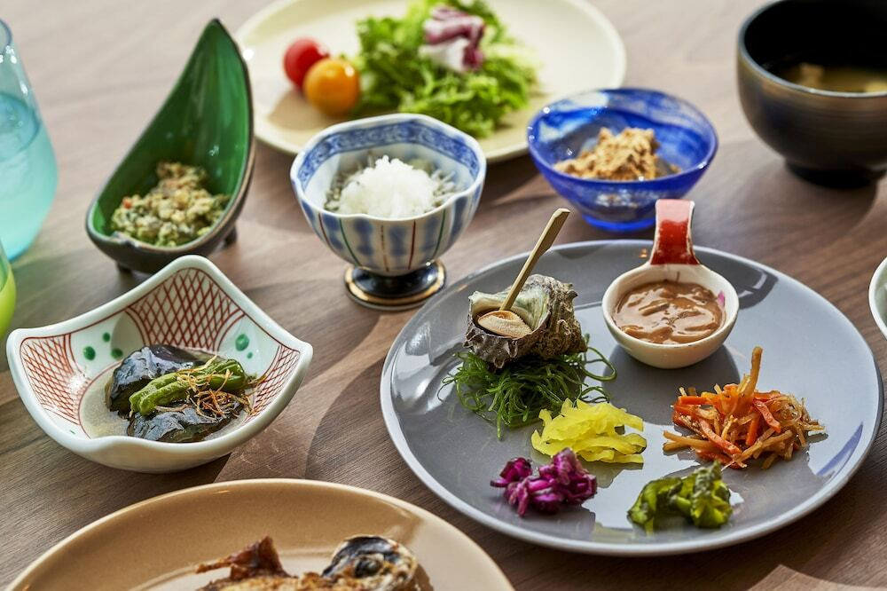 ビュッフェで地元グルメを好きなだけ堪能！フリーフローがうれしいホテル3493379